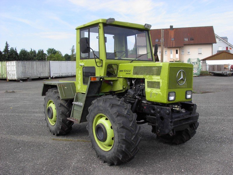 Mercedes-Benz MB 800 Traktor - technikboerse.com