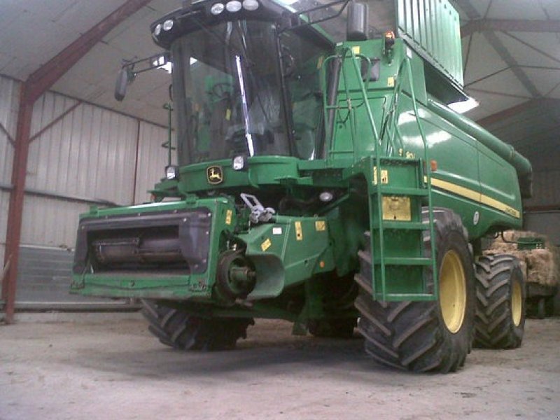 John Deere S 690 Combine Harvester 6787