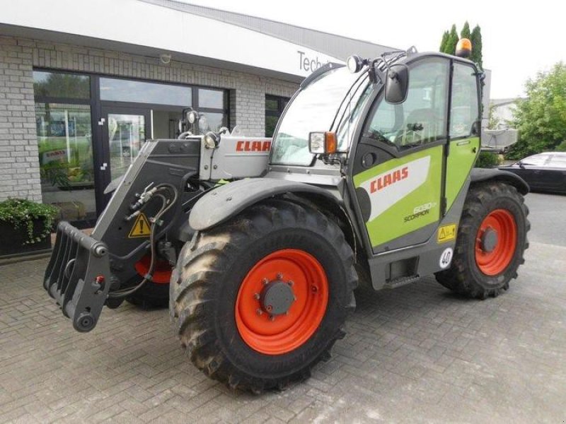 Claas Scorpion 6030 Cp Telescopic Forklift 0425