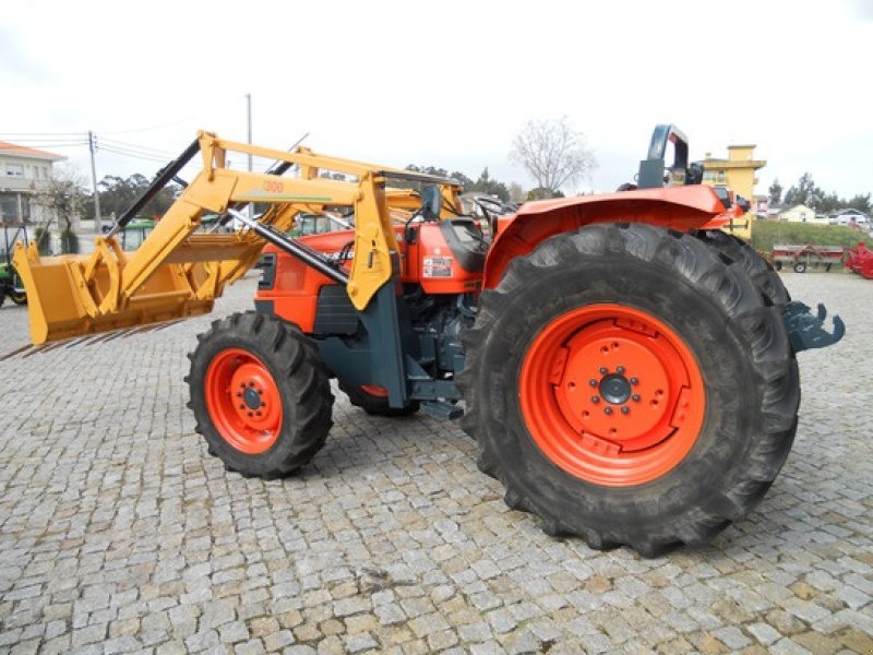 Kubota ME 8200 Tractor