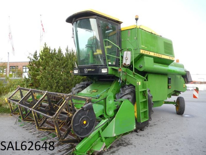 John Deere 975 Combine Harvester 2480