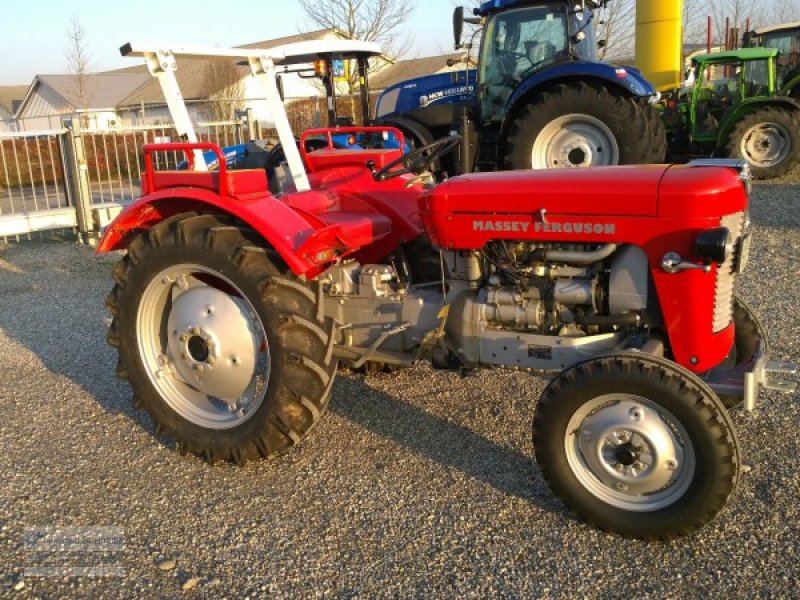 Massey Ferguson 25 Tractor 