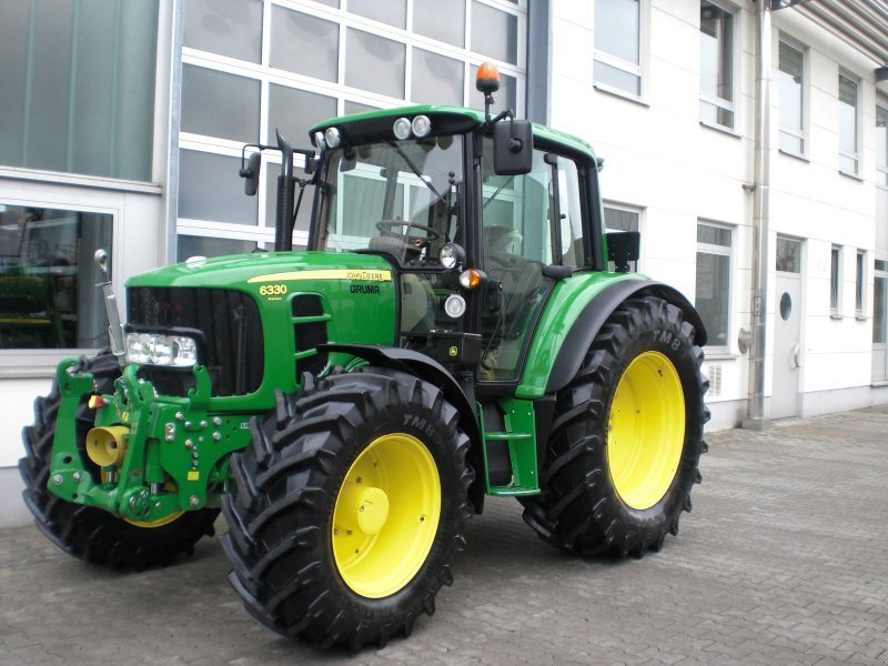 John Deere 6330 Premium Traktor 4766