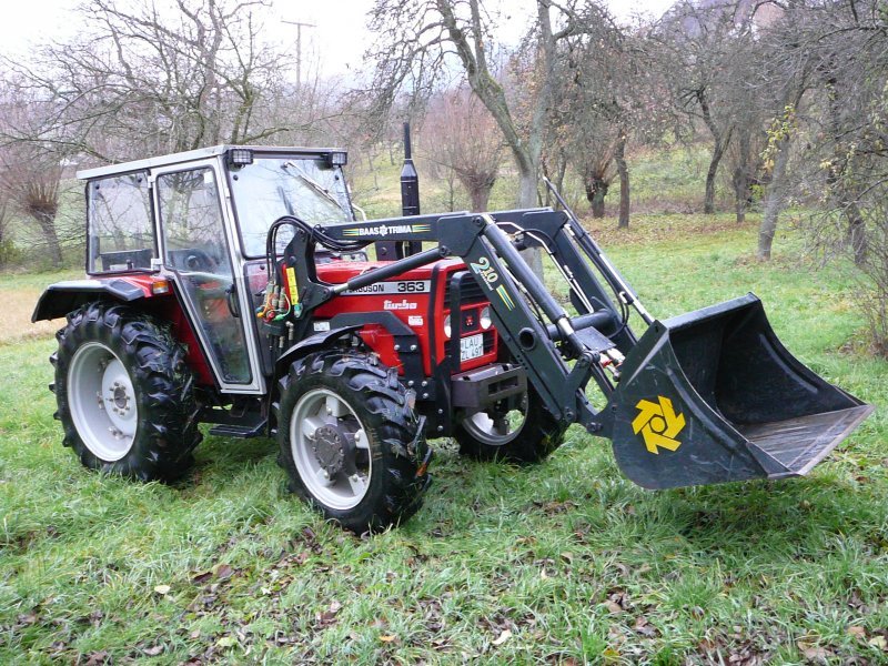 Massey Ferguson 363 Traktor