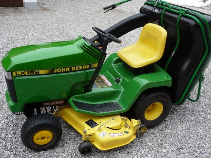 John Deere LX 188 Rasentraktor - technikboerse.com