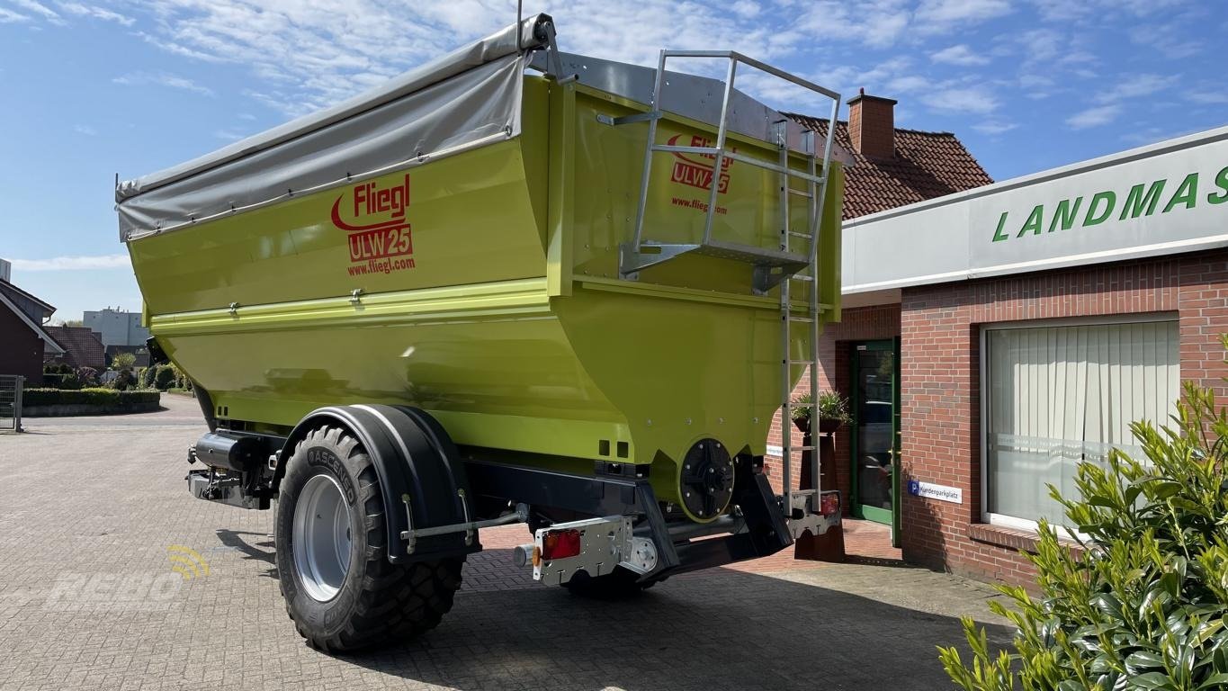 Überladewagen des Typs Fliegl VARIO ULW 25, Neumaschine in Neuenkirchen-Vörden (Bild 3)