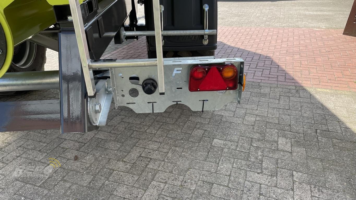 Überladewagen des Typs Fliegl VARIO ULW 25, Neumaschine in Neuenkirchen-Vörden (Bild 23)