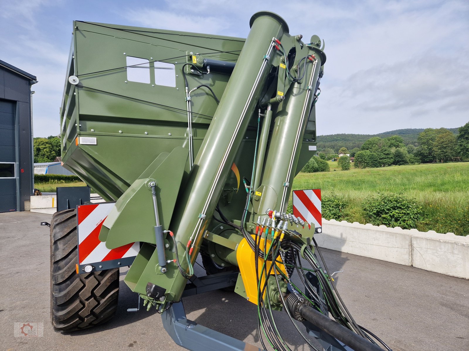 Überladewagen typu Kobzarenko PBN-9 9m³ Volumen Druckluft, Neumaschine w Tiefenbach (Zdjęcie 3)