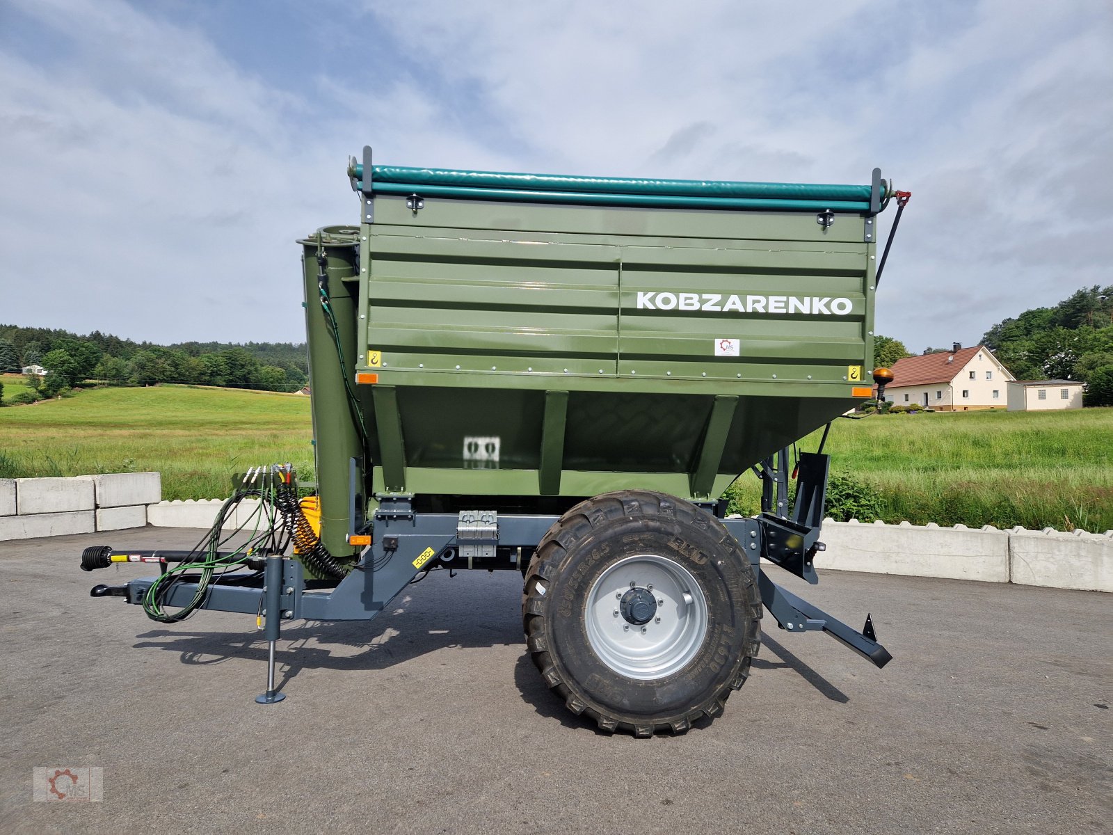 Überladewagen Türe ait Kobzarenko PBN-9 9m³ Volumen Druckluft, Neumaschine içinde Tiefenbach (resim 10)