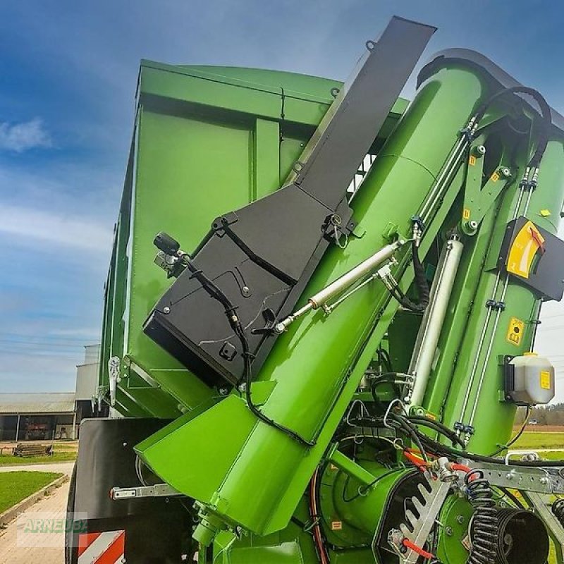 Überladewagen des Typs Western WF20GR, Neumaschine in Schlettau (Bild 8)