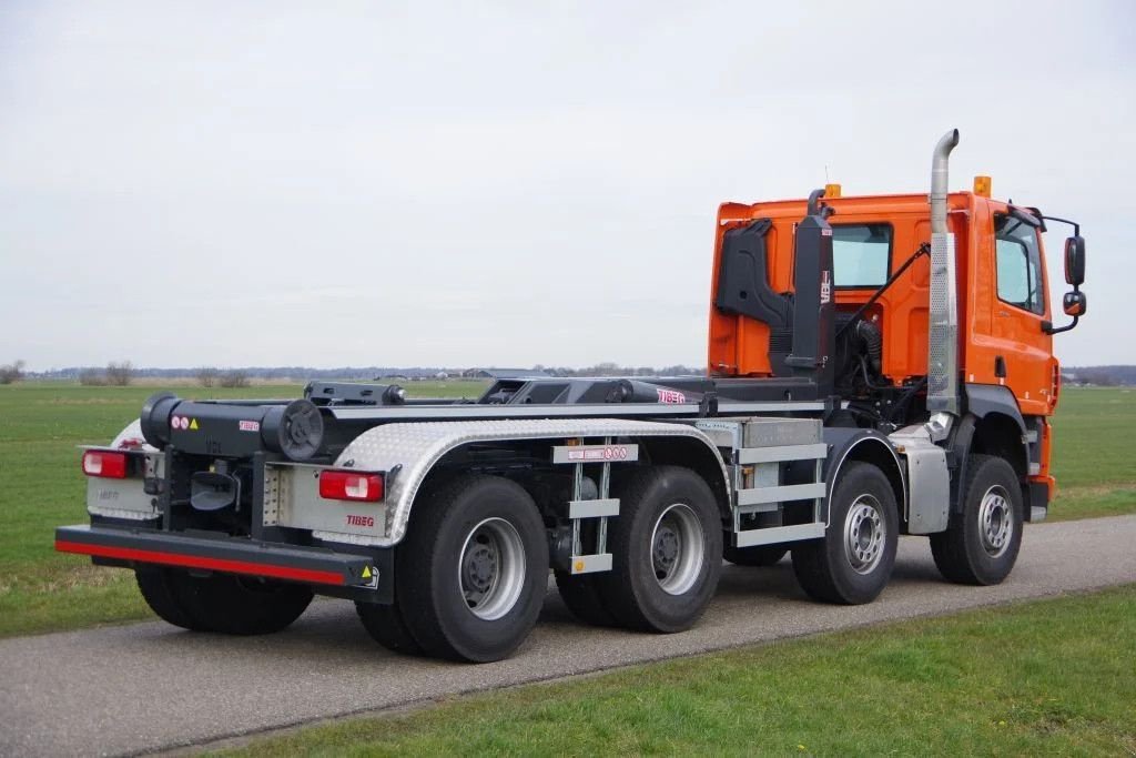 Abrollcontainer van het type DAF CF 530 8x4 43-tons Wide Spread (WSG) met VDL 30-tons haakarmsyst, Gebrauchtmaschine in Groenekan (Foto 2)