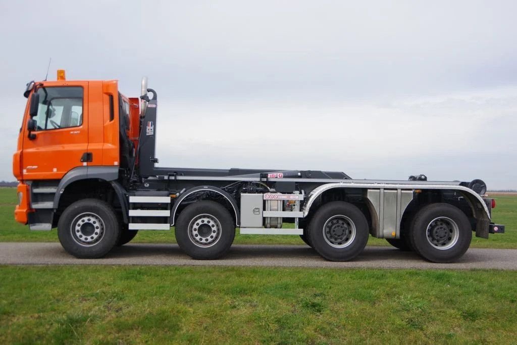 Abrollcontainer Türe ait DAF CF 530 8x4 43-tons Wide Spread (WSG) met VDL 30-tons haakarmsyst, Gebrauchtmaschine içinde Groenekan (resim 4)