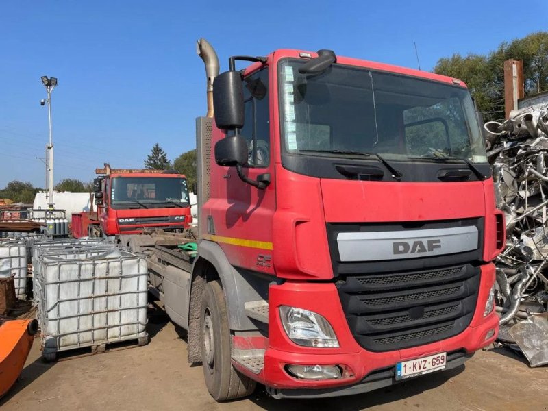 Abrollcontainer du type DAF CF, Gebrauchtmaschine en Wevelgem