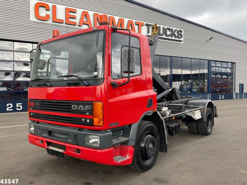 Abrollcontainer du type DAF FA 65.210 ATI Full Steel with Hooksystem 133.242 km!, Gebrauchtmaschine en ANDELST (Photo 1)