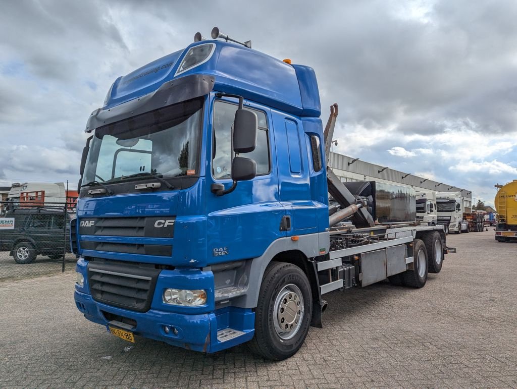 Abrollcontainer van het type DAF FAS CF85.410 6x2 Spacecab Euro5 - HaakarmSysteem AJK 20T - KlapB, Gebrauchtmaschine in Oud Gastel (Foto 1)