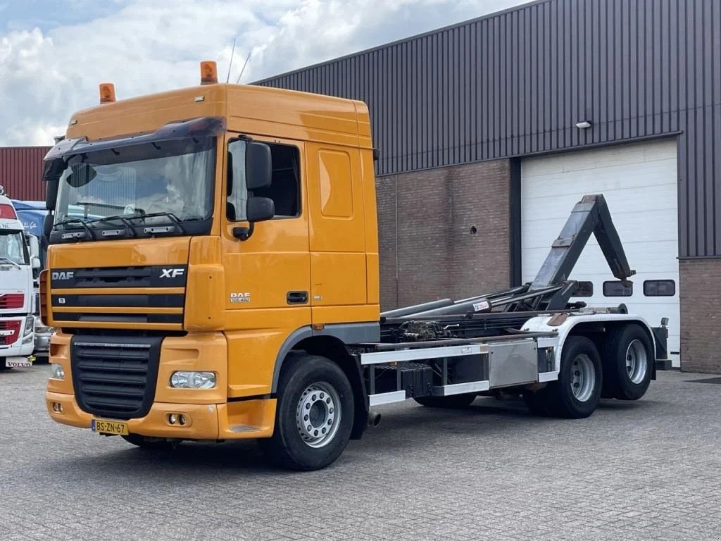 Abrollcontainer typu DAF XF 105 - 460 / Manual / Hooklift Haaksysteem Leebur / Euro5 / 6x, Gebrauchtmaschine v Ammerzoden (Obrázok 5)