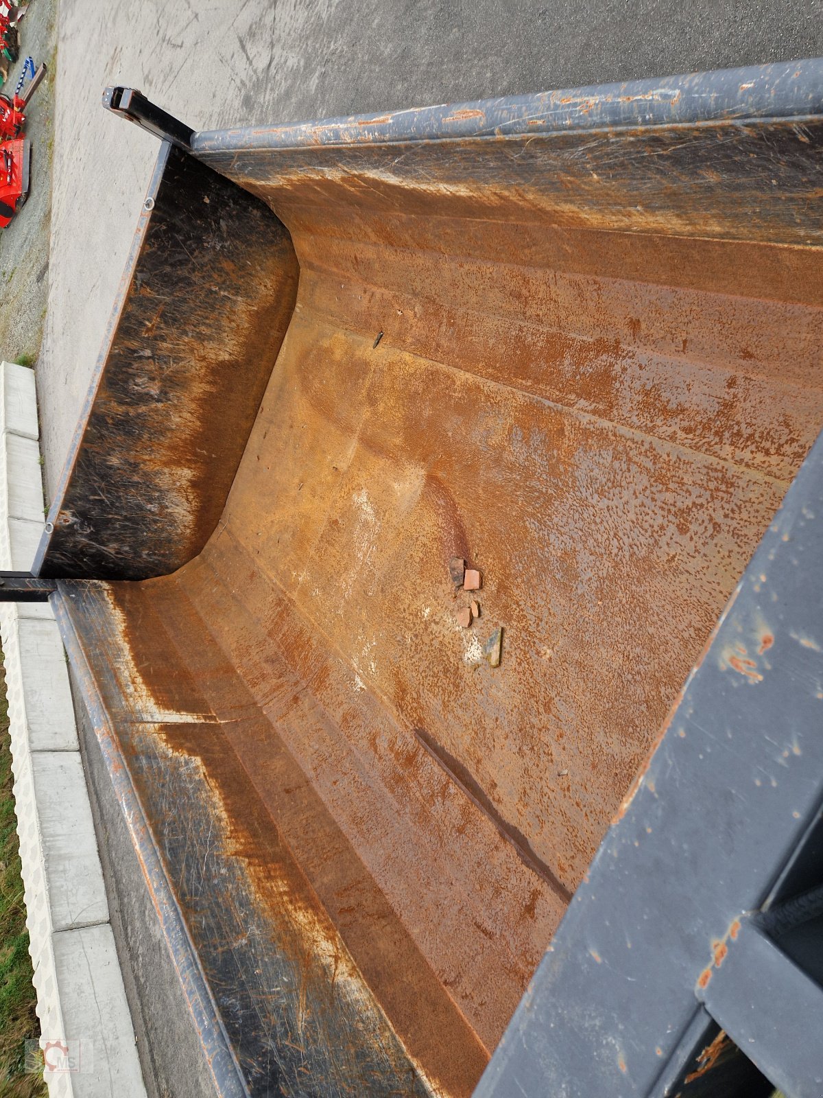 Abrollcontainer of the type Decker Container Bauschuttcontainer Hydraulische Verriegelung Container Pendelbordwand Hakenlift, Gebrauchtmaschine in Tiefenbach (Picture 4)