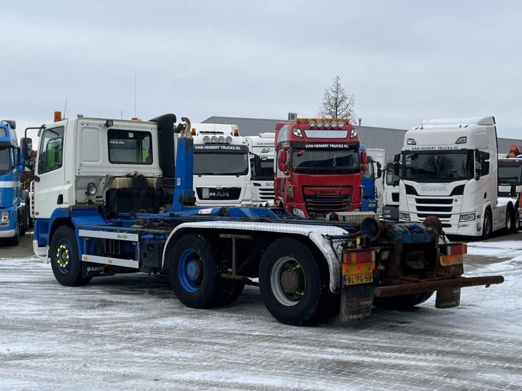 Abrollcontainer van het type Ginaf M 3232 S DAF CF85 - 380 / 6x4 / Manual / Haakarm Hooklift / Euro, Gebrauchtmaschine in Ammerzoden (Foto 5)