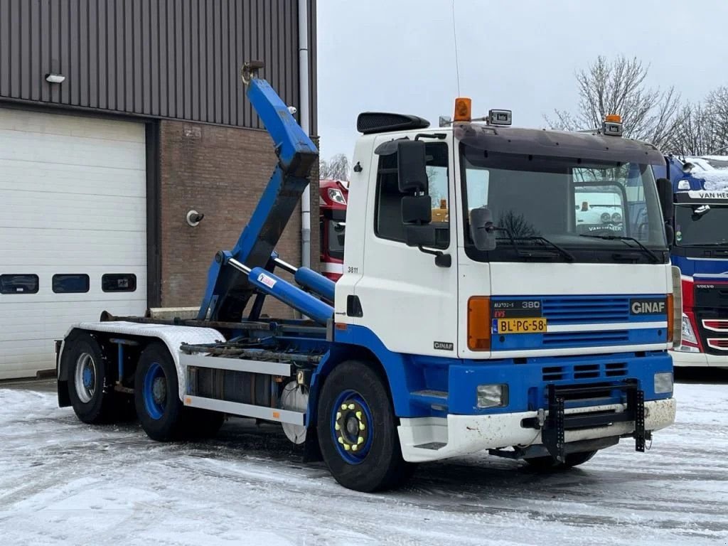 Abrollcontainer tipa Ginaf M 3232 S DAF CF85 - 380 / 6x4 / Manual / Haakarm Hooklift / Euro, Gebrauchtmaschine u Ammerzoden (Slika 2)