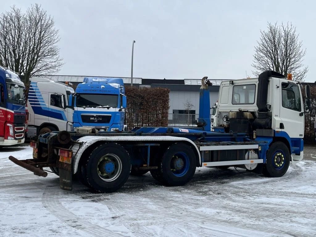 Abrollcontainer van het type Ginaf M 3232 S DAF CF85 - 380 / 6x4 / Manual / Haakarm Hooklift / Euro, Gebrauchtmaschine in Ammerzoden (Foto 7)