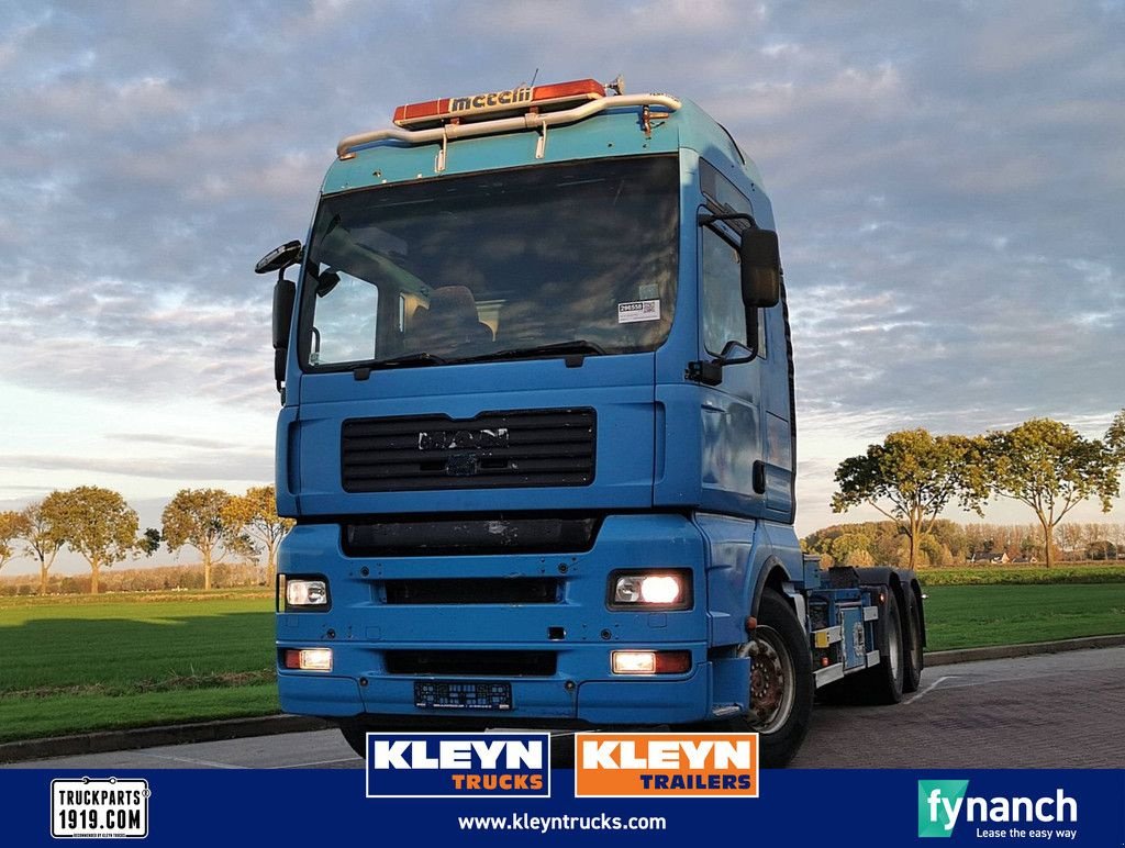 Abrollcontainer van het type MAN 26.530 TGA 6x4 manual, Gebrauchtmaschine in Vuren (Foto 1)