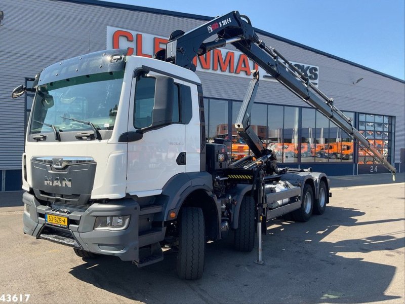 Abrollcontainer del tipo MAN TGS 32.470 8x4 Euro 6 Hiab 22 Tonmeter laadkraan Just 68.765 Km!, Gebrauchtmaschine en ANDELST