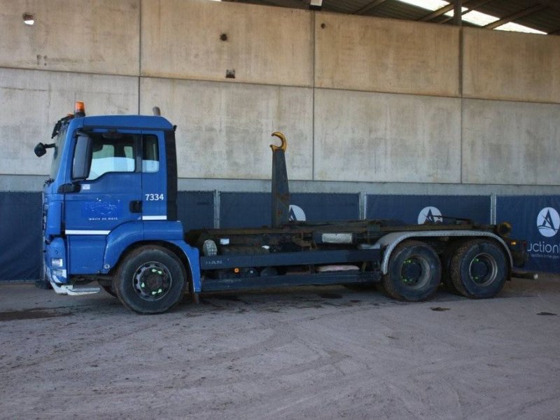 Abrollcontainer typu MAN TGS 33.360, Gebrauchtmaschine w Antwerpen (Zdjęcie 1)