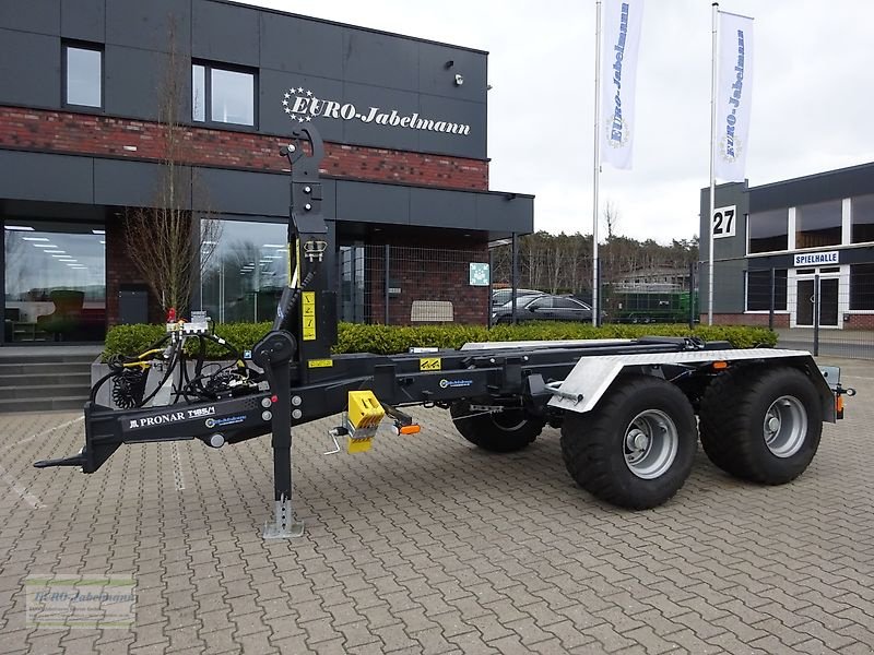 Abrollcontainer van het type PRONAR Containeranhänger Containerfahrzeug Hakenlifter T 185/1; 15 to, NEU, Neumaschine in Itterbeck (Foto 1)