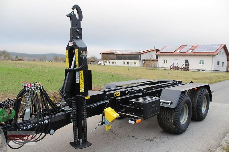 Abrollcontainer of the type PRONAR T 185/1 Hakenliftanhänger, Neumaschine in Ostheim/Rhön (Picture 2)