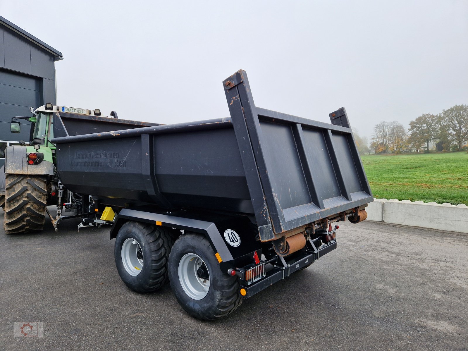 Abrollcontainer des Typs PRONAR T 185 Hakenliftanhänger Tandem Druckluft zusätzliche Hydraulikanschlüsse Hydraulische Verriegelung, Gebrauchtmaschine in Tiefenbach (Bild 4)