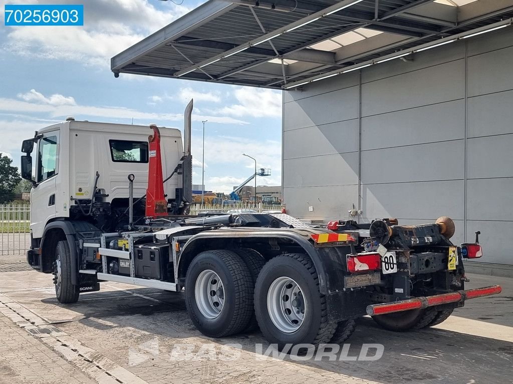 Abrollcontainer van het type Scania G450 6X4 DayCab Full Steel Retarder 20T Hook Euro 6, Gebrauchtmaschine in Veghel (Foto 11)