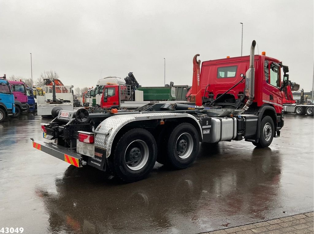 Abrollcontainer des Typs Scania P 450 XT 6x4 Full steel haakarmsysteem, Gebrauchtmaschine in ANDELST (Bild 5)