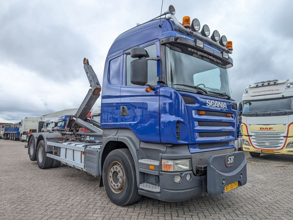 Abrollcontainer Türe ait Scania R420 6x2 Highline Euro4 - Handgeschakeld - Haakarm 25T - Lift-as, Gebrauchtmaschine içinde Oud Gastel (resim 2)