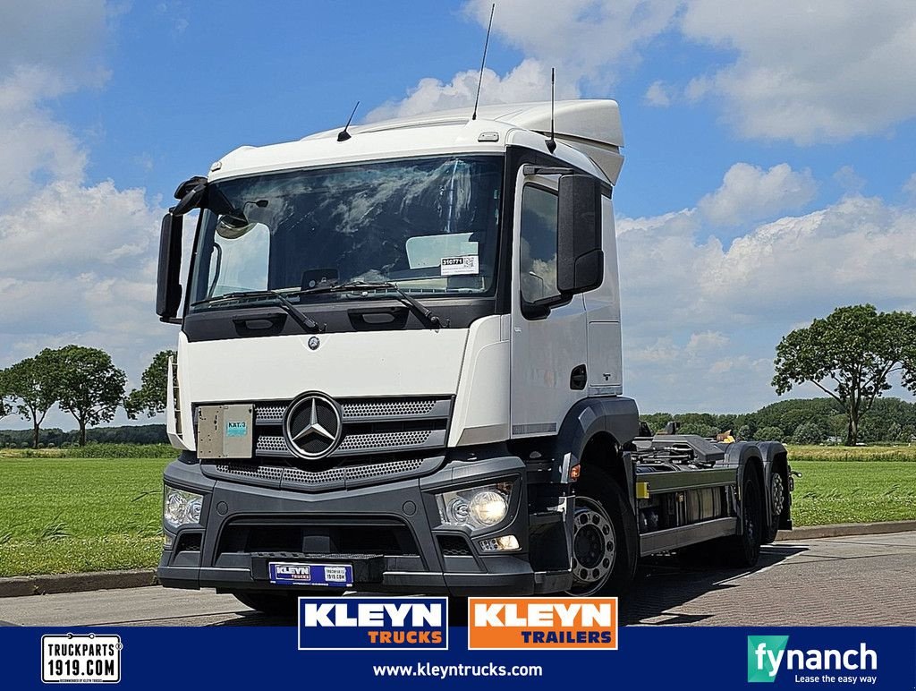 Abrollcontainer za tip Sonstige Mercedes Benz ACTROS 2543 6x2 steeraxle hook, Gebrauchtmaschine u Vuren (Slika 1)