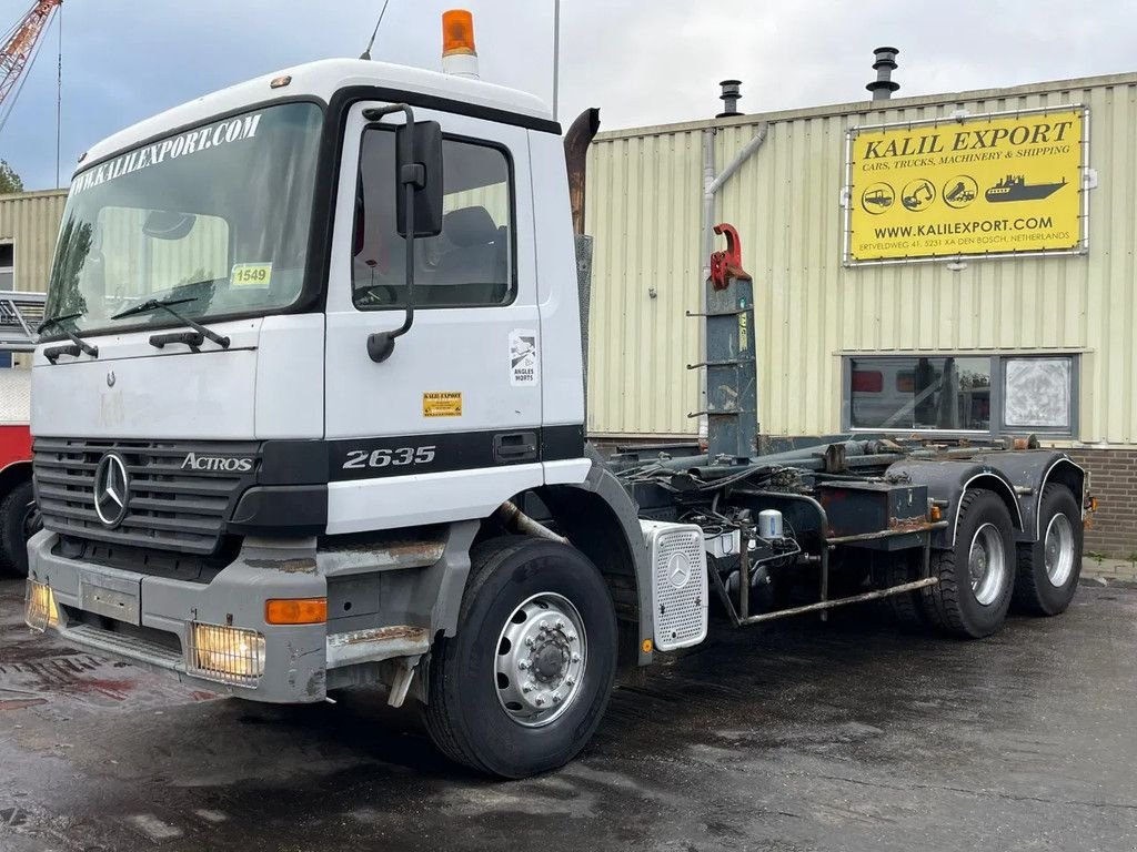 Abrollcontainer typu Sonstige Mercedes Benz Actros 2635 Hook 6x4 V6 Manual Gearbox Full Steel Big Axle's Goo, Gebrauchtmaschine v 'S-Hertogenbosch (Obrázok 1)