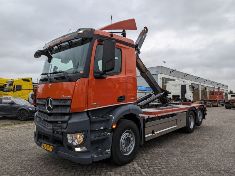 Abrollcontainer van het type Sonstige Mercedes Benz Antos 2845 6x2 Daycab Euro6 - Haakarm 21T - Lift-As - Vangmuil (, Gebrauchtmaschine in Oud Gastel (Foto 1)