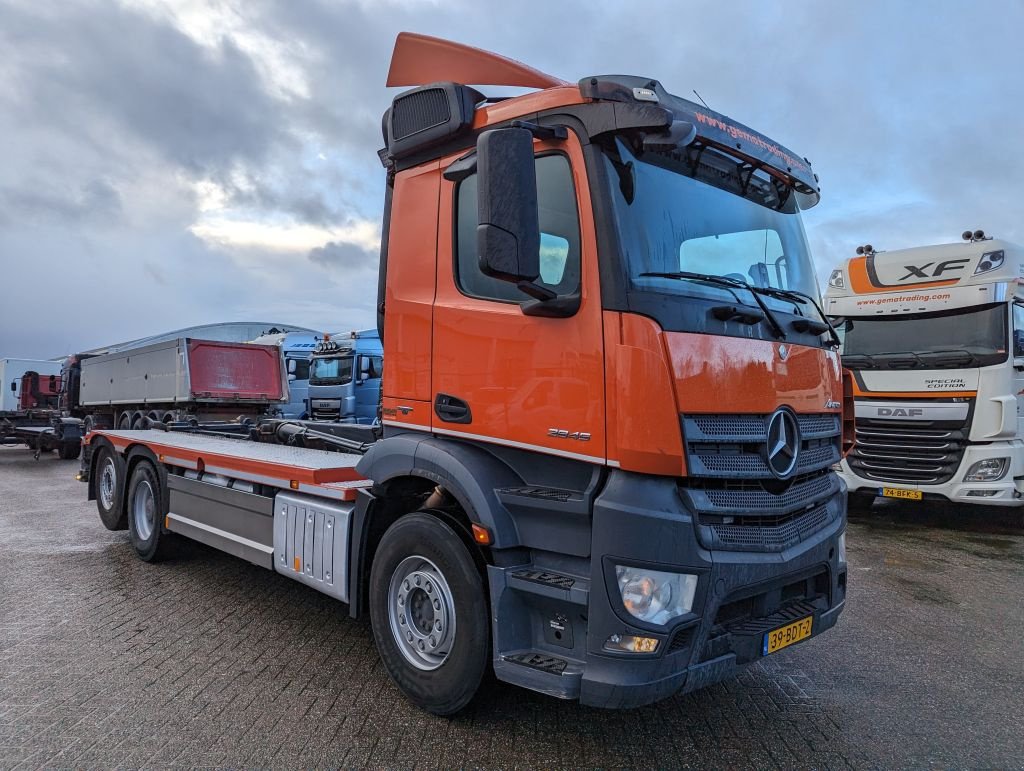 Abrollcontainer Türe ait Sonstige Mercedes Benz Antos 2845 6x2 Daycab Euro6 - Haakarm 21T - Lift-As - Vangmuil (, Gebrauchtmaschine içinde Oud Gastel (resim 2)