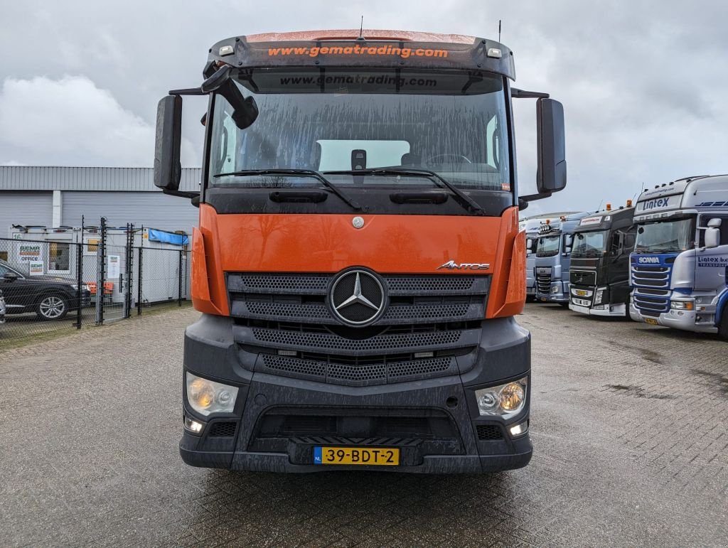 Abrollcontainer of the type Sonstige Mercedes Benz Antos 2845 6x2 Daycab Euro6 - Haakarm 21T - Lift-As - Vangmuil (, Gebrauchtmaschine in Oud Gastel (Picture 9)