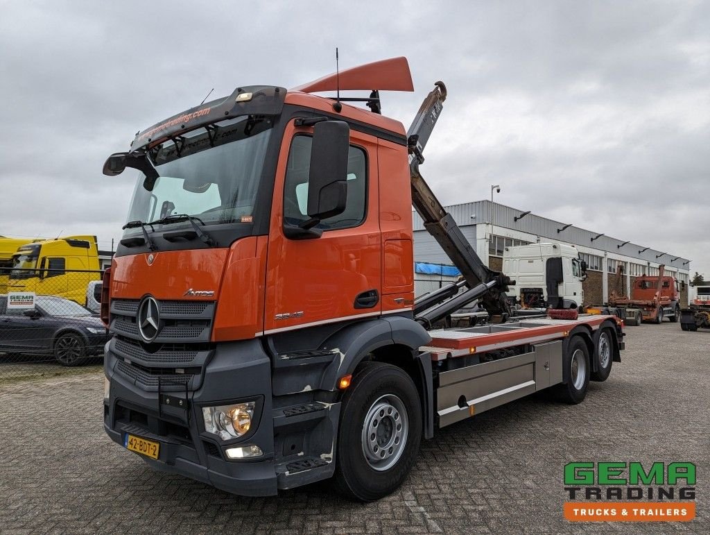 Abrollcontainer van het type Sonstige Mercedes Benz Antos 2845 6x2 Daycab Euro6 Haakarm 21T - Lift-As - Vangmuil (V6, Gebrauchtmaschine in Oud Gastel (Foto 1)