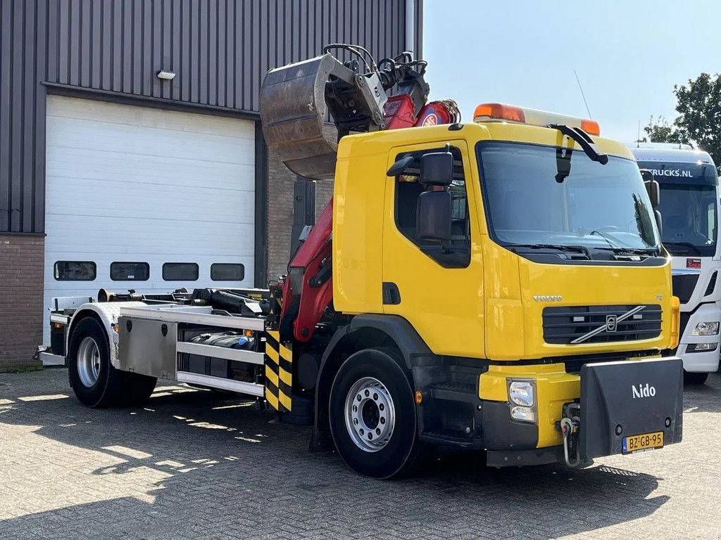 Abrollcontainer a típus Volvo FE 240 / HMF Z-Crane / Radio remote / Hooklift Haakarm / Only 20, Gebrauchtmaschine ekkor: Ammerzoden (Kép 7)