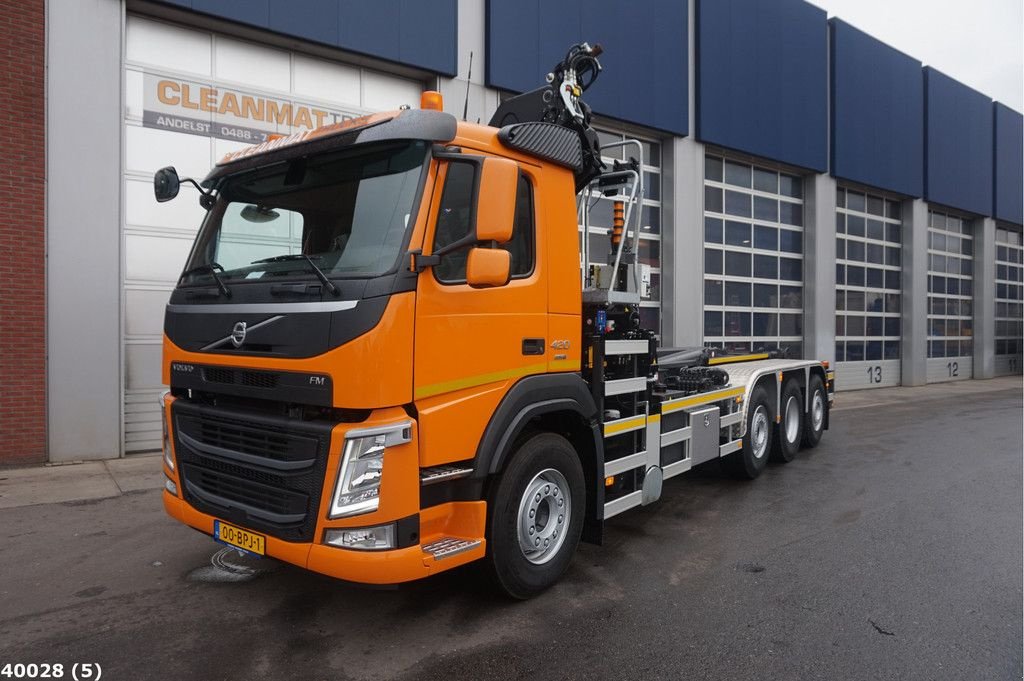 Abrollcontainer typu Volvo FM 420 8x2 HMF 28 ton/meter laadkraan, Gebrauchtmaschine v ANDELST (Obrázok 2)