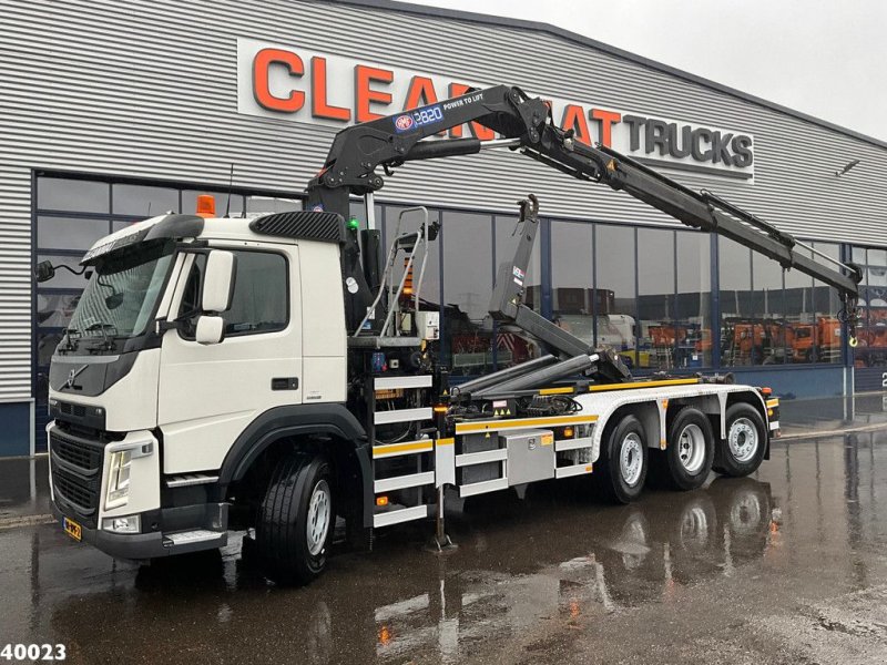 Abrollcontainer tip Volvo FM 420 8x2 HMF 28 Tonmeter laadkraan Just 85.125 km!, Gebrauchtmaschine in ANDELST