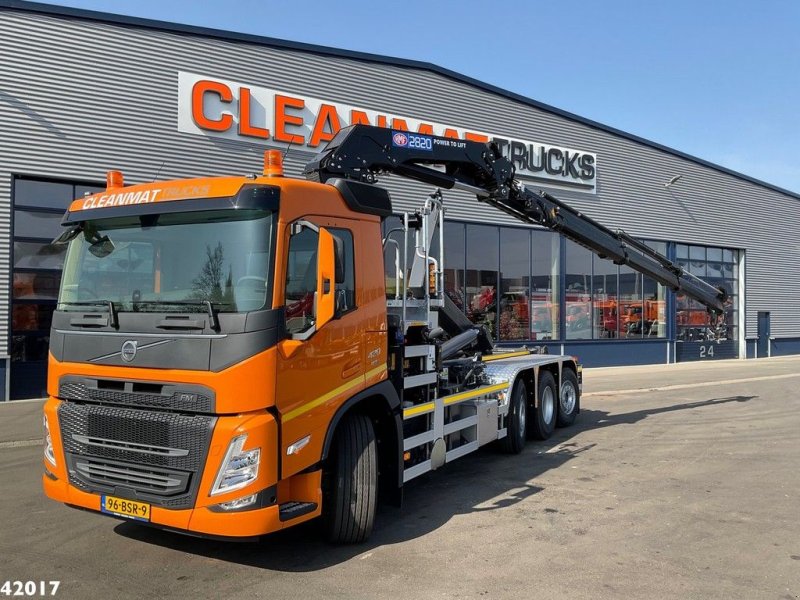 Abrollcontainer of the type Volvo FM 420 8x2 HMF 28 Tonmeter laadkraan, Gebrauchtmaschine in ANDELST (Picture 1)