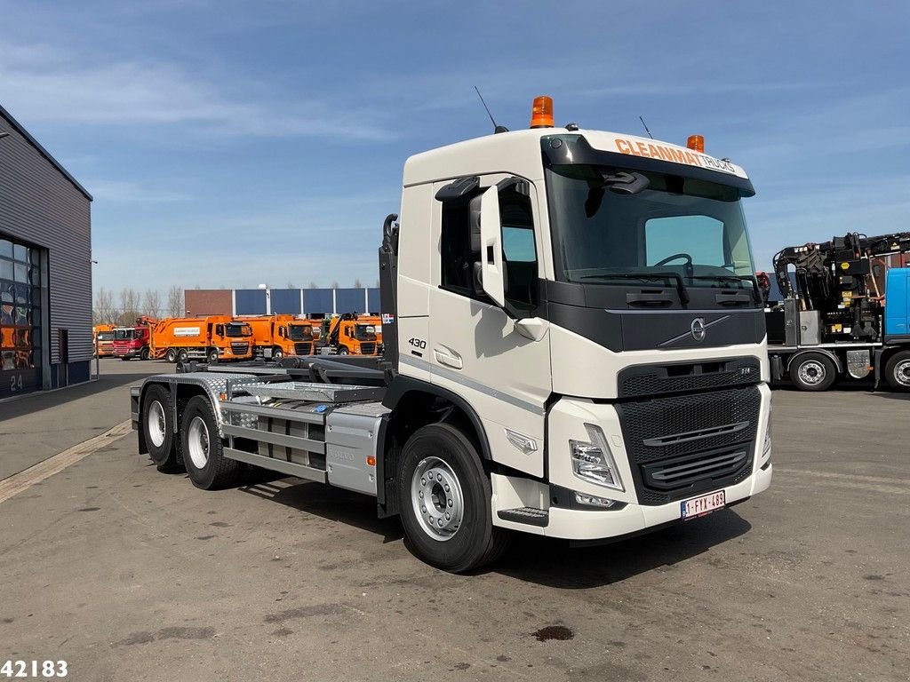 Abrollcontainer typu Volvo FM 430 6x4 VDL 21 ton's haakarmsysteem + Hefbare achteras, Gebrauchtmaschine v ANDELST (Obrázok 2)