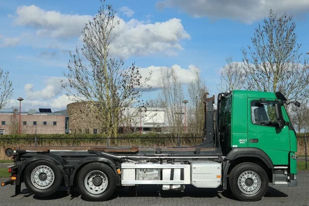 Abrollcontainer van het type Volvo FM 460 6X2*4 EURO 6 LENKACHSE STEERING AXLE, Gebrauchtmaschine in Marknesse (Foto 5)