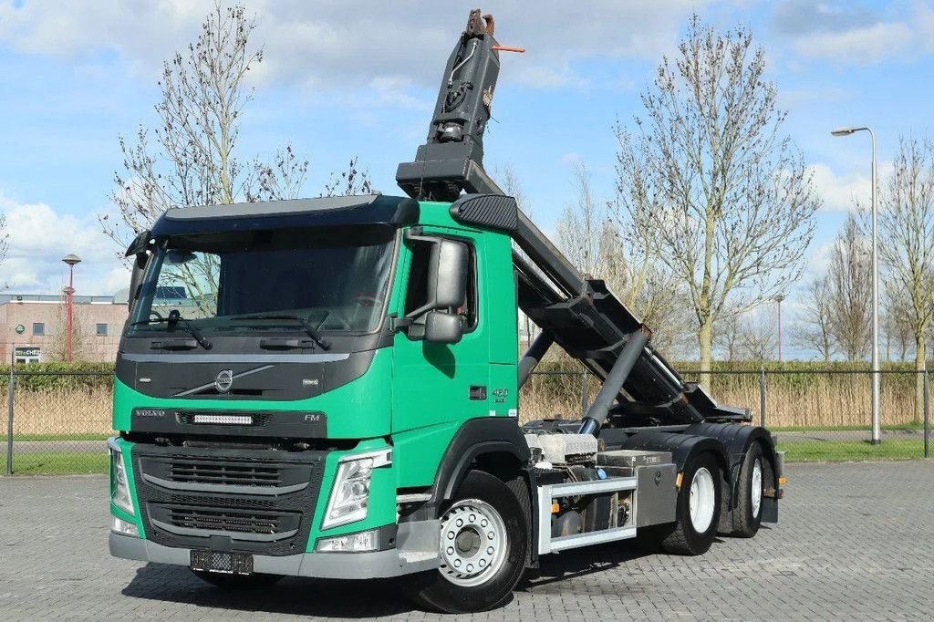 Abrollcontainer del tipo Volvo FM 460 6X2*4 EURO 6 LENKACHSE STEERING AXLE, Gebrauchtmaschine en Marknesse (Imagen 1)