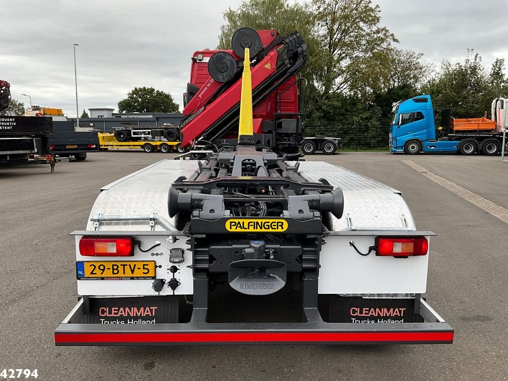 Abrollcontainer of the type Volvo FM 500 Euro 6 HMF 26 Tonmeter laadkraan + Palfinger 20 Ton haaka, Gebrauchtmaschine in ANDELST (Picture 7)