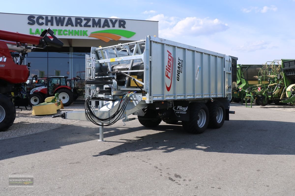 Abschiebewagen of the type Fliegl ASW 160  Fox, Neumaschine in Gampern (Picture 2)