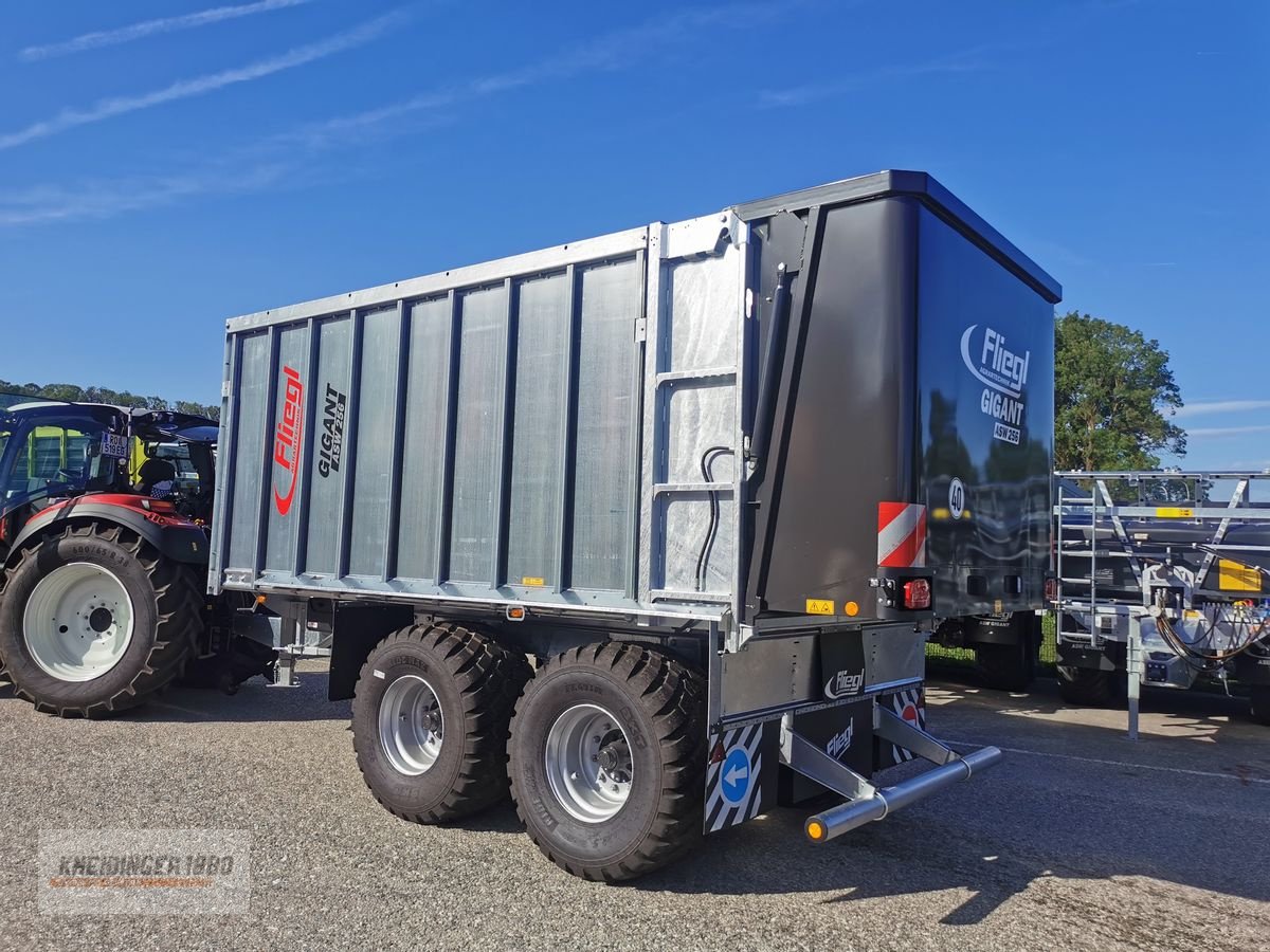 Abschiebewagen του τύπου Fliegl ASW 256 Fox, Neumaschine σε Altenfelden (Φωτογραφία 1)