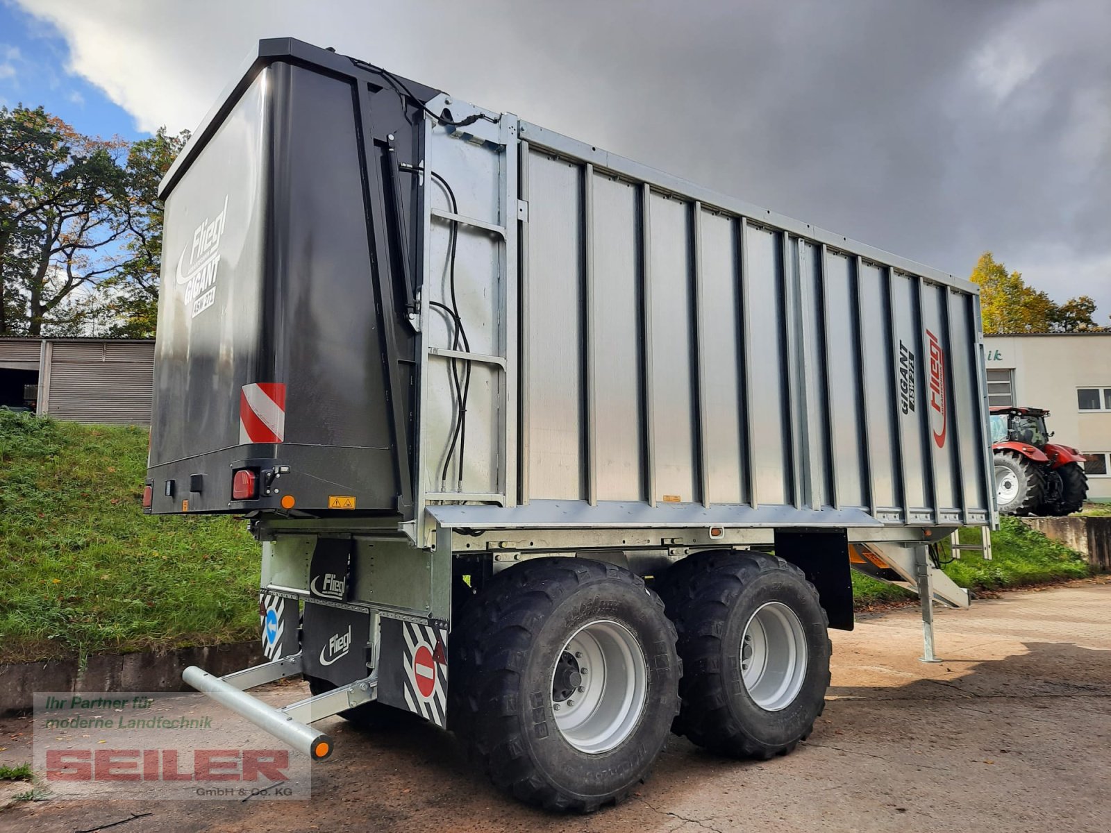 Abschiebewagen van het type Fliegl ASW 271 C FOX 40m³ Franken-Renner, Neumaschine in Ansbach (Foto 4)